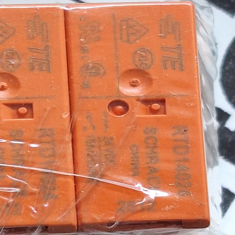 5PCS TE RTD14024 Relay Original 6-1393238-8
5PCS TE RTD14024 Relay Original 6-1393238-8