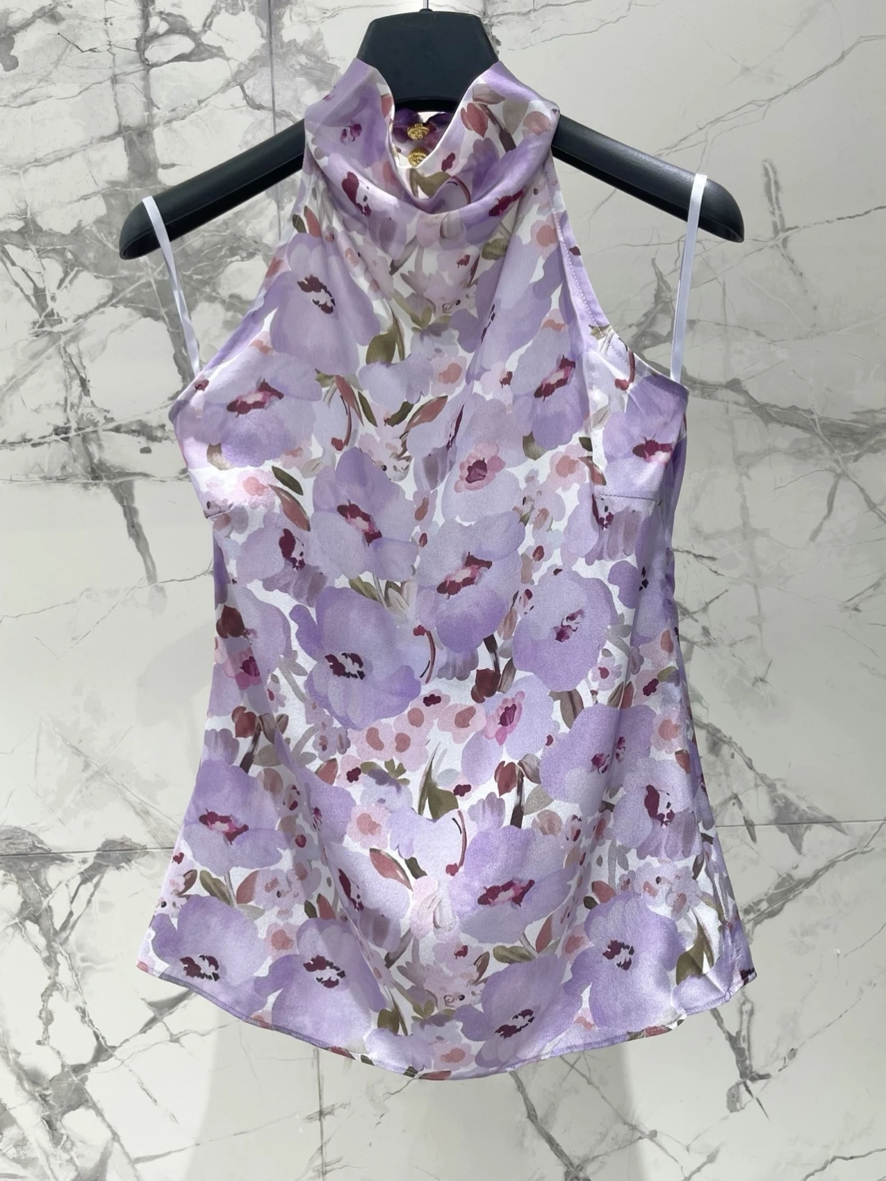Elegant Purple Floral Print Halter Neck Vest Women's Fashion Slimming Age-Defying Versatile Commute Style Polyester Fiber
Elegant Purple Floral Print Halter Neck Vest Women's Fashion Slimming Age-Defying Versatile Commute Style Polyester Fiber
