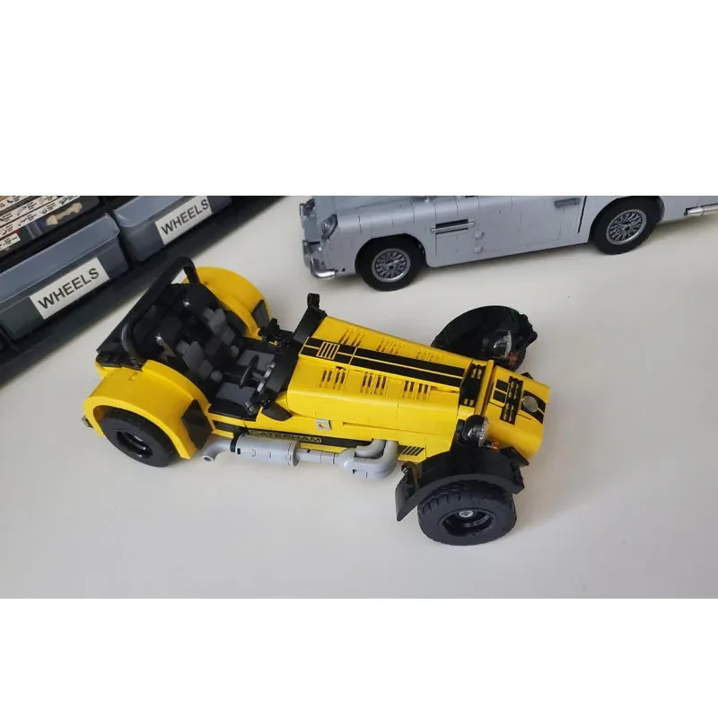 MOC-61074 Small New Classic Supercar Racing Blocks Model 847 PartsMOC Creative Boys Kids Birthday Building Blocks Toy Gift
MOC-61074 Small New Classic Supercar Racing Blocks Model 847 PartsMOC Creative Boys Kids Birthday Building Blocks Toy Gift