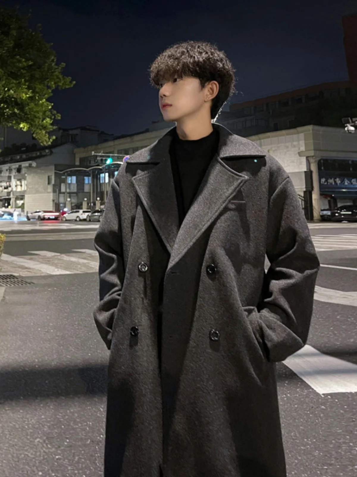 Winter Thiened Double-Sided Woolen Men's Coat Medium-Length Double-Row Buttoned Woolen Windbreaker Korean Sle Trendy Oute...
Winter Thiened Double-Sided Woolen Men's Coat Medium-Length Double-Row Buttoned Woolen Windbreaker Korean Sle Trendy Oute...