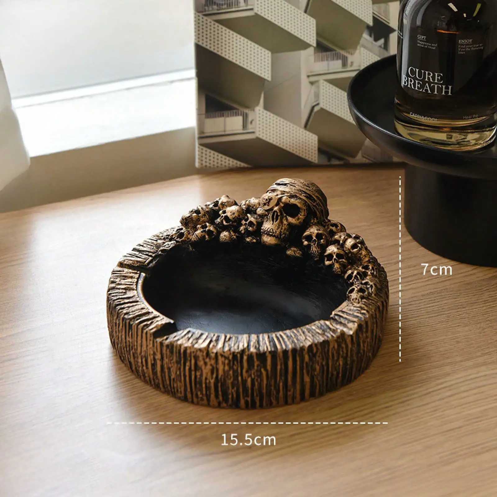 Creative Skull Ashtray Home Living Room Tea Table Coffee Table Retro Personality High-Value Decor Ornament
Creative Skull Ashtray Home Living Room Tea Table Coffee Table Retro Personality High-Value Decor Ornament