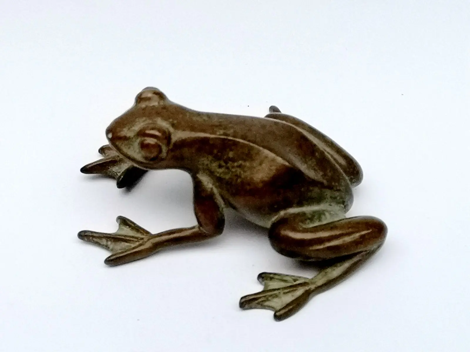 1919 Signature Collection Old China Bronze Carving Lovely Frog Statue Pendant Decoration Gift
1919 Signature Collection Old China Bronze Carving Lovely Frog Statue Pendant Decoration Gift