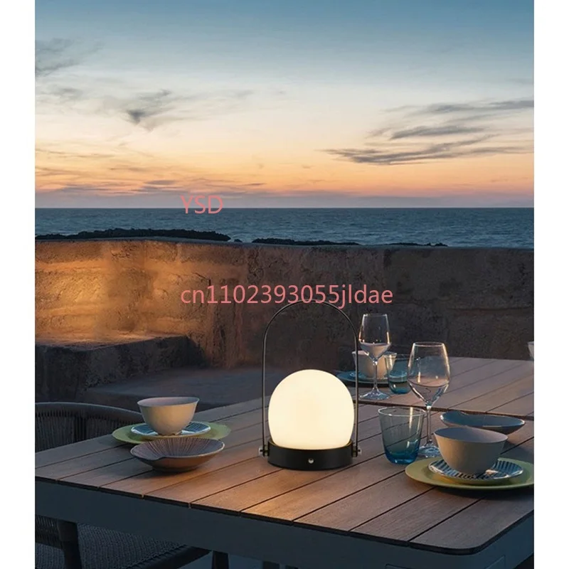 Battery Powered European Minimalist LED Desk Light Dimmable Rechargeable Metal Table Lamp for Bedroom Restaurant Decor
Battery Powered European Minimalist LED Desk Light Dimmable Rechargeable Metal Table Lamp for Bedroom Restaurant Decor