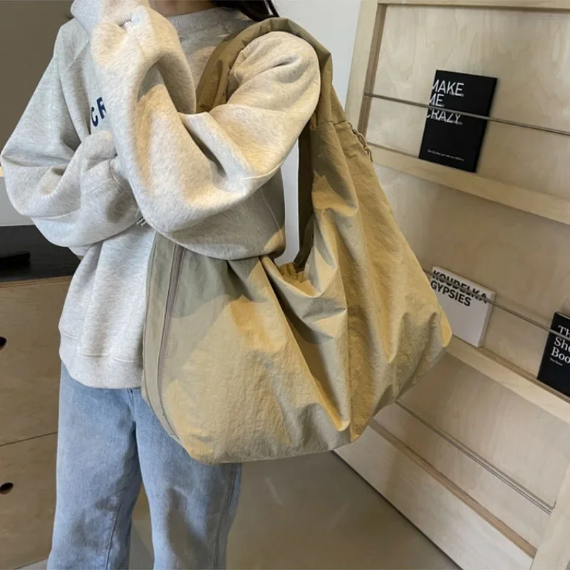 Элитные повседневные нейлоновые сумки через плечо: трендовые женские сумки для поездок на работу 2025 года, модные однотонные дамские сумочки, дизайнерские люксовые сумки
Элитные повседневные нейлоновые сумки через плечо: трендовые женские сумки для поездок на работу 2025 года, модные однотонные дамские сумочки, дизайнерские люксовые сумки