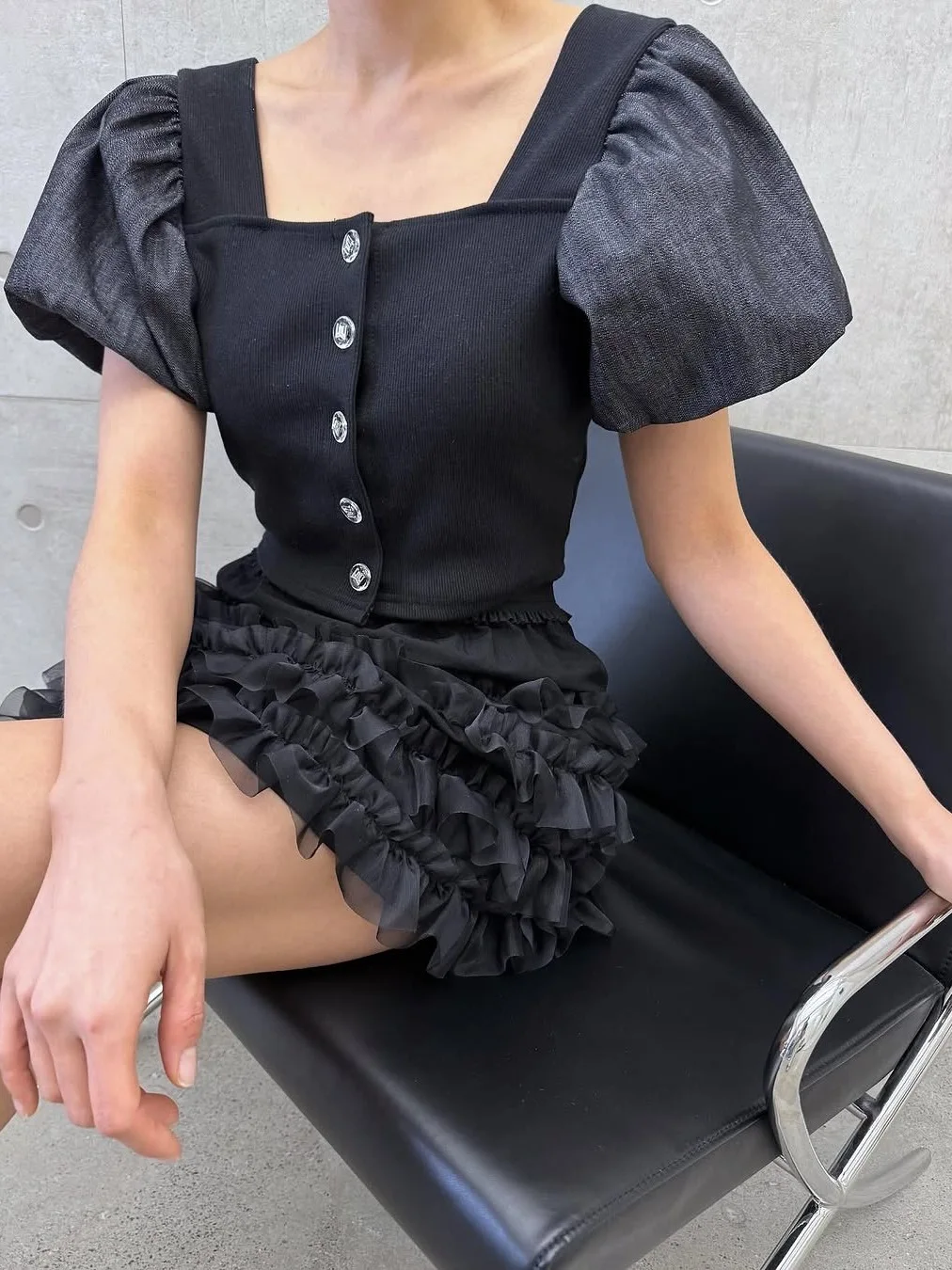 Chic Slimming Short Bubble Sleeve Shirt Women's Front Back Square Collar Single Button Fit And Flattering Cotton Elegant Style
Chic Slimming Short Bubble Sleeve Shirt Women's Front Back Square Collar Single Button Fit And Flattering Cotton Elegant Style