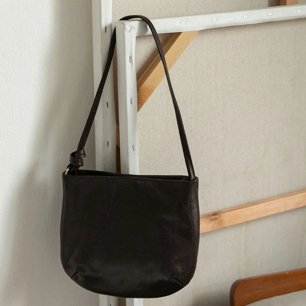 Fashion Korean Style Small Underarm Bag Elegant Soft Leather Women PU Bucket Bag Luxury Solid Color Handbag Girls/Female
Fashion Korean Style Small Underarm Bag Elegant Soft Leather Women PU Bucket Bag Luxury Solid Color Handbag Girls/Female