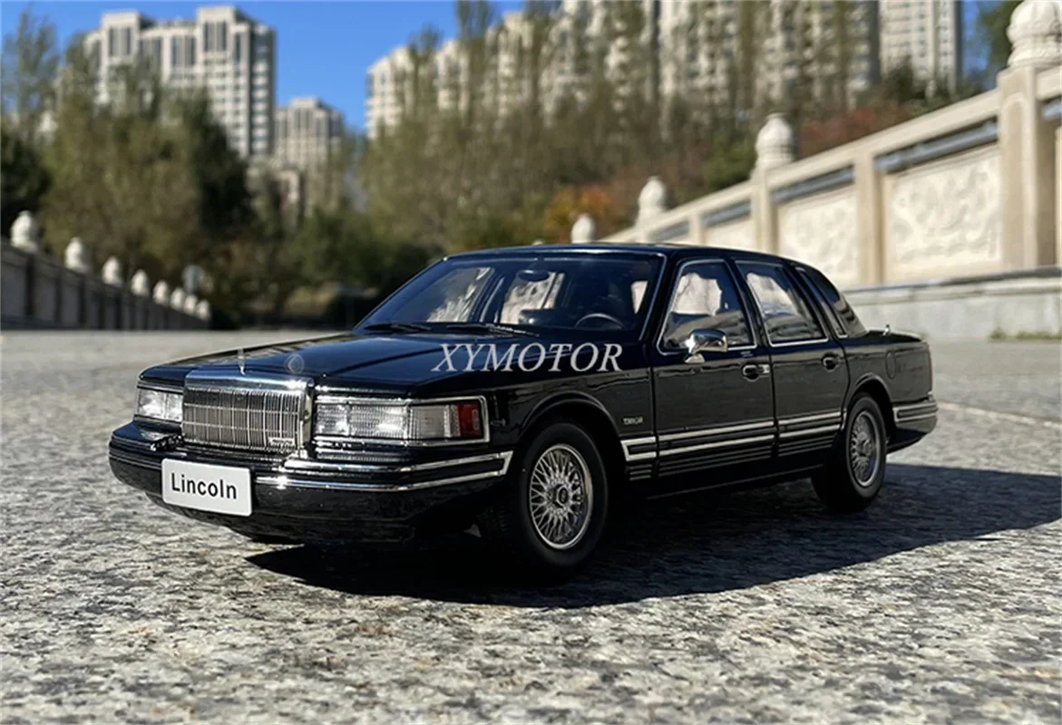 Автомобиль Lincoln Town 1:18, модель 1990 второго поколения, аксессуары для хобби, подарки, коллекционные украшения с черным дисплеем
Автомобиль Lincoln Town 1:18, модель 1990 второго поколения, аксессуары для хобби, подарки, коллекционные украшения с черным дисплеем