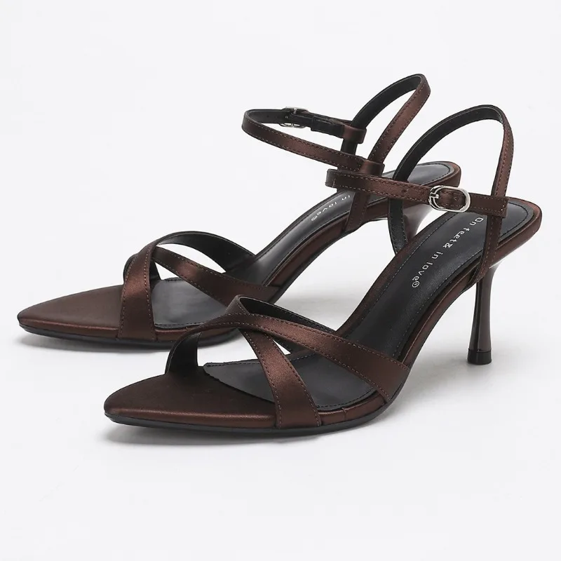 Sexy Cross Belt High Heeled Sandals for Women Open-toe Ankle Buckle Detail Stiletto Heels Footwear Elegant Office Women Shoes
Sexy Cross Belt High Heeled Sandals for Women Open-toe Ankle Buckle Detail Stiletto Heels Footwear Elegant Office Women Shoes