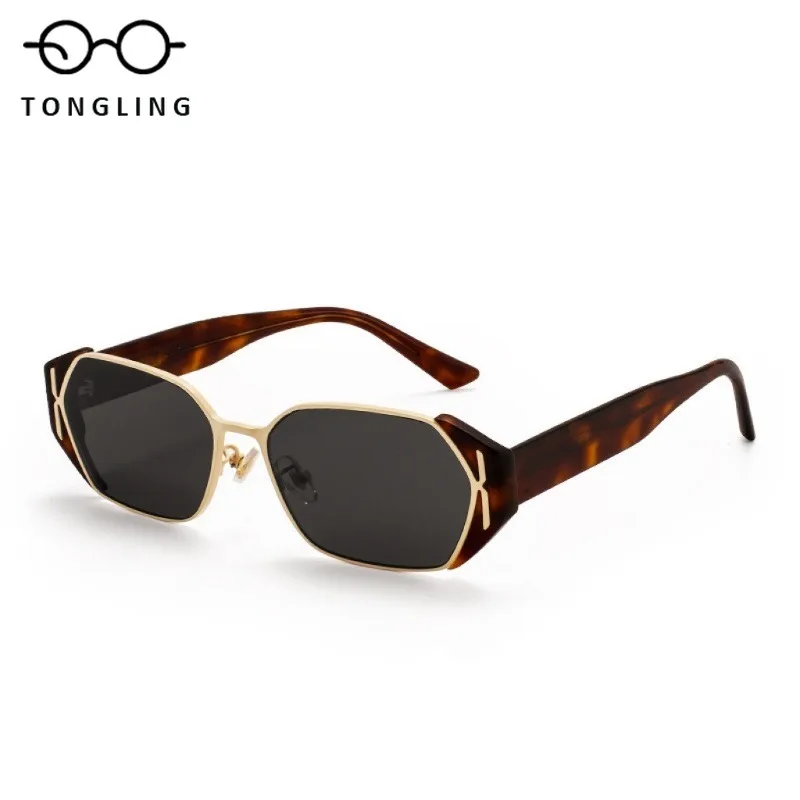 2025 New textured square frame HD Nylon lenses Lightweight acetate trend small ice sunglasses available with prescription lenses
2025 New textured square frame HD Nylon lenses Lightweight acetate trend small ice sunglasses available with prescription lenses