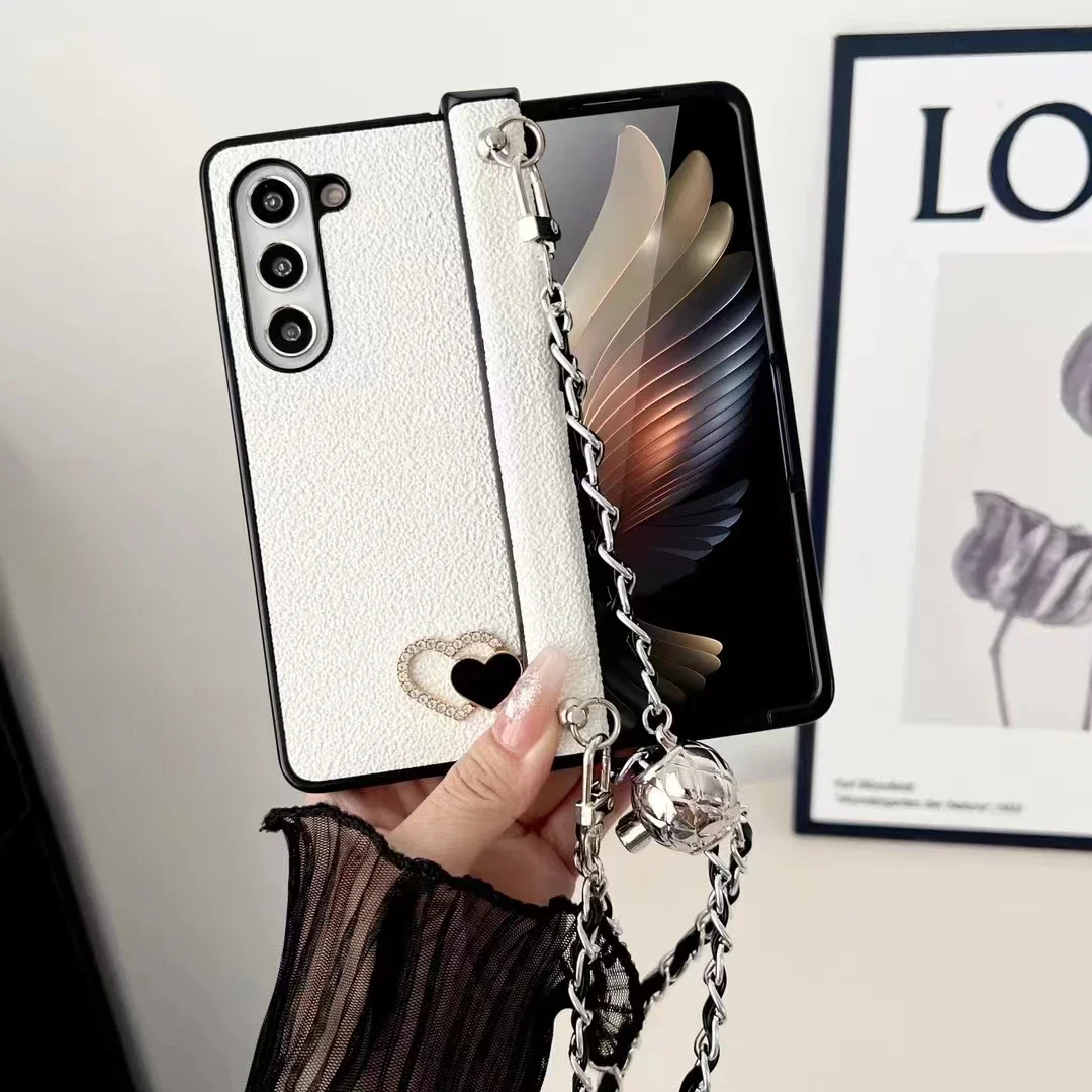 For Samsung Galaxy Z Fold 3 4 5 Luxury Heart Crossbody Lanyard Strap Hinge Folding Phone Case Cover Fundas
For Samsung Galaxy Z Fold 3 4 5 Luxury Heart Crossbody Lanyard Strap Hinge Folding Phone Case Cover Fundas