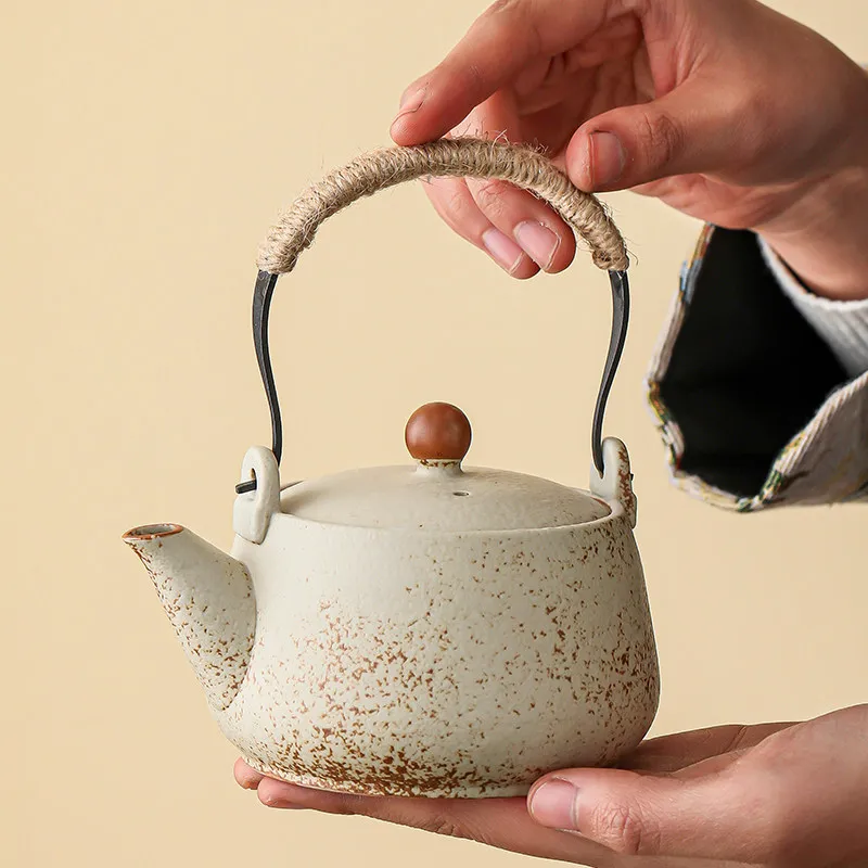 Firestone Red Cerc Tea Pot with Handle Chinese Sle Tea Brewing Kettle Single Person Gongfu Tea Set Anti-Scalding
Firestone Red Cerc Tea Pot with Handle Chinese Sle Tea Brewing Kettle Single Person Gongfu Tea Set Anti-Scalding