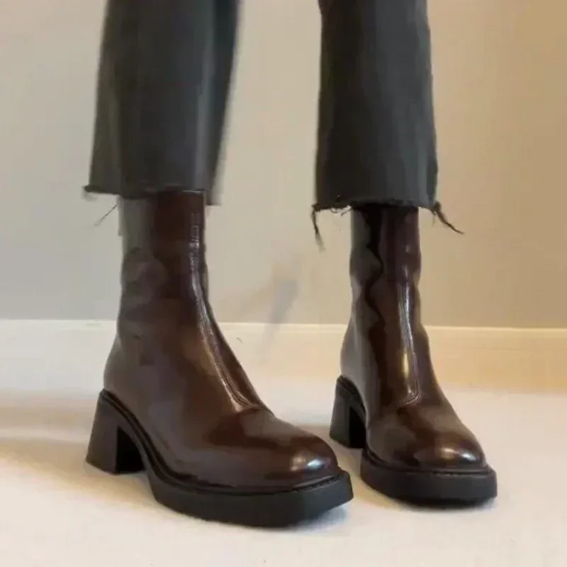 Shoes for Women 2025 New Autumn Fashion Women's Boots High Quality Versatile Solid Color High Heels British Style Naked Boots
Shoes for Women 2025 New Autumn Fashion Women's Boots High Quality Versatile Solid Color High Heels British Style Naked Boots