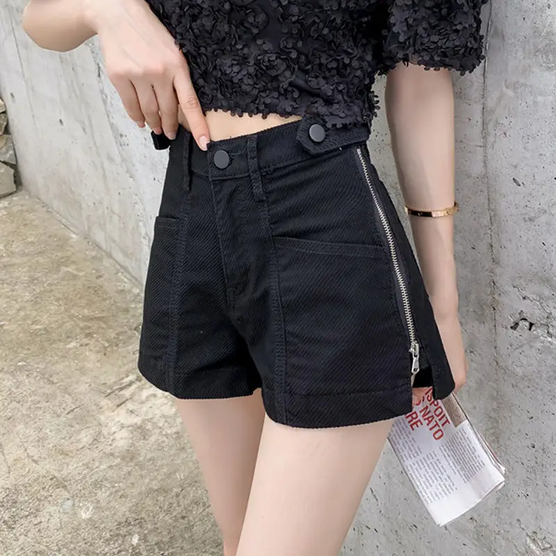 Casual Sexy Fashion Short Pants Wide Leg Loose Summer Korean Elegant High Waist Vintage Hot Women's Jean Denim Shorts Female
Casual Sexy Fashion Short Pants Wide Leg Loose Summer Korean Elegant High Waist Vintage Hot Women's Jean Denim Shorts Female