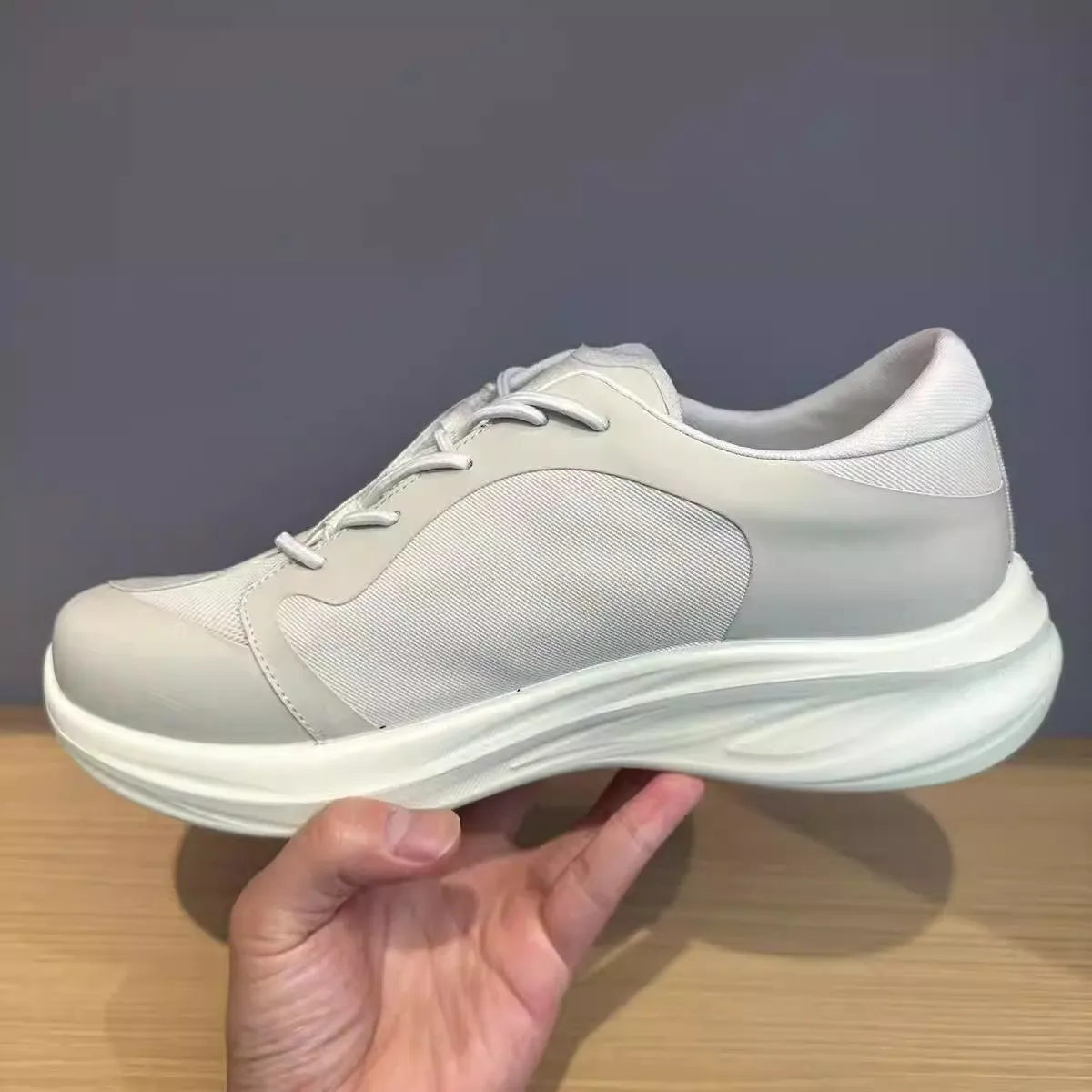 Лидер продаж 2026 года: дышащие, износостойкие, нескользящие унисекс-кроссовки для ходьбы — высококачественная повседневная обувь
Лидер продаж 2026 года: дышащие, износостойкие, нескользящие унисекс-кроссовки для ходьбы — высококачественная повседневная обувь