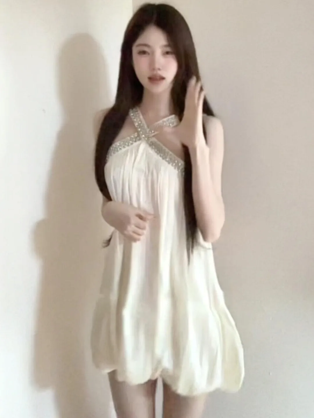 Korean Style Diamond Embedded Cross Neck Dress Summer Season Floral Print Slim Fit Casual Wear Home City Commute Campus Date
Korean Style Diamond Embedded Cross Neck Dress Summer Season Floral Print Slim Fit Casual Wear Home City Commute Campus Date