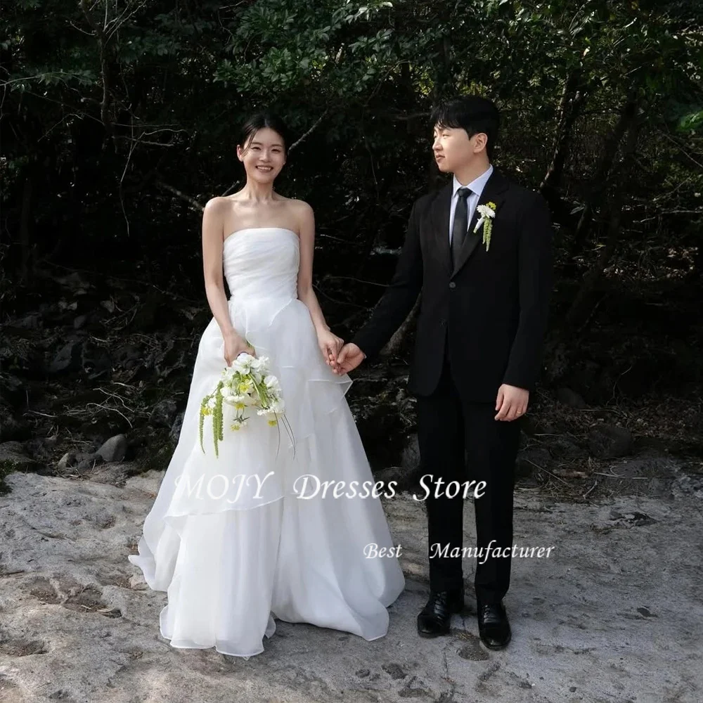 Mojy Strapless Korea Princess Wedding Dresses 웨딩드레스 Organza Ivory Sleeveless Ruched Customized Pretty Bride Gowns Plus Size
Mojy Strapless Korea Princess Wedding Dresses 웨딩드레스 Organza Ivory Sleeveless Ruched Customized Pretty Bride Gowns Plus Size