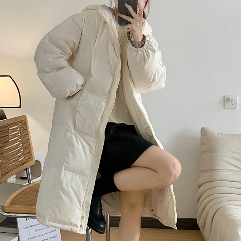 Осень/Зима 2023, новинка, модная облегающая теплая одежда средней длины с капюшоном и длинным рукавом, женское Трендовое пальто
Осень/Зима 2023, новинка, модная облегающая теплая одежда средней длины с капюшоном и длинным рукавом, женское Трендовое пальто