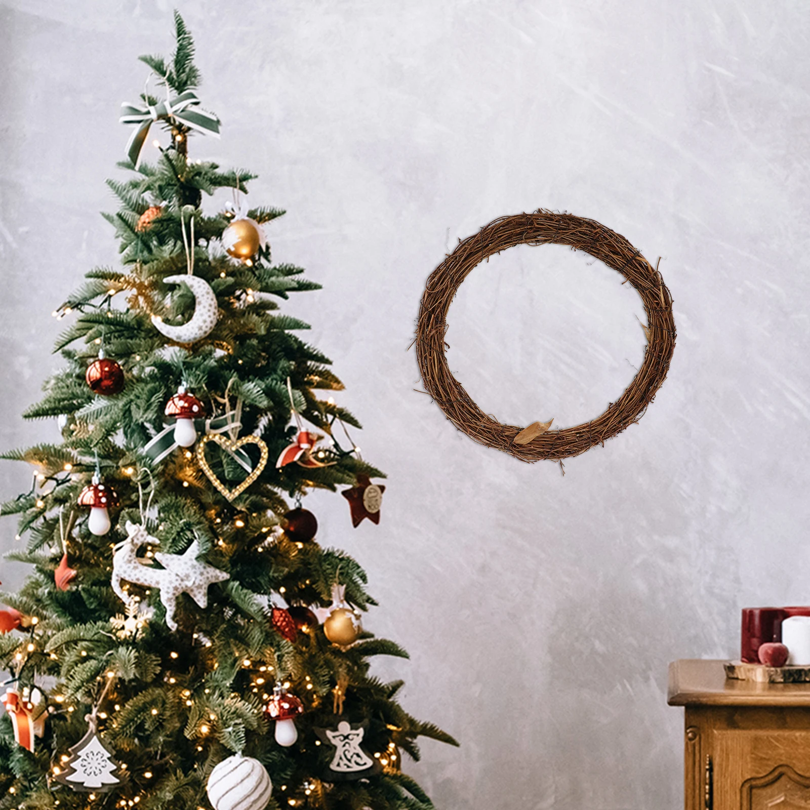 1pcs Diy Grapevine Wreath Form Natural Vine Decor For Home Wedding Thanksgiving Seasonal Garland Decoration
1pcs Diy Grapevine Wreath Form Natural Vine Decor For Home Wedding Thanksgiving Seasonal Garland Decoration