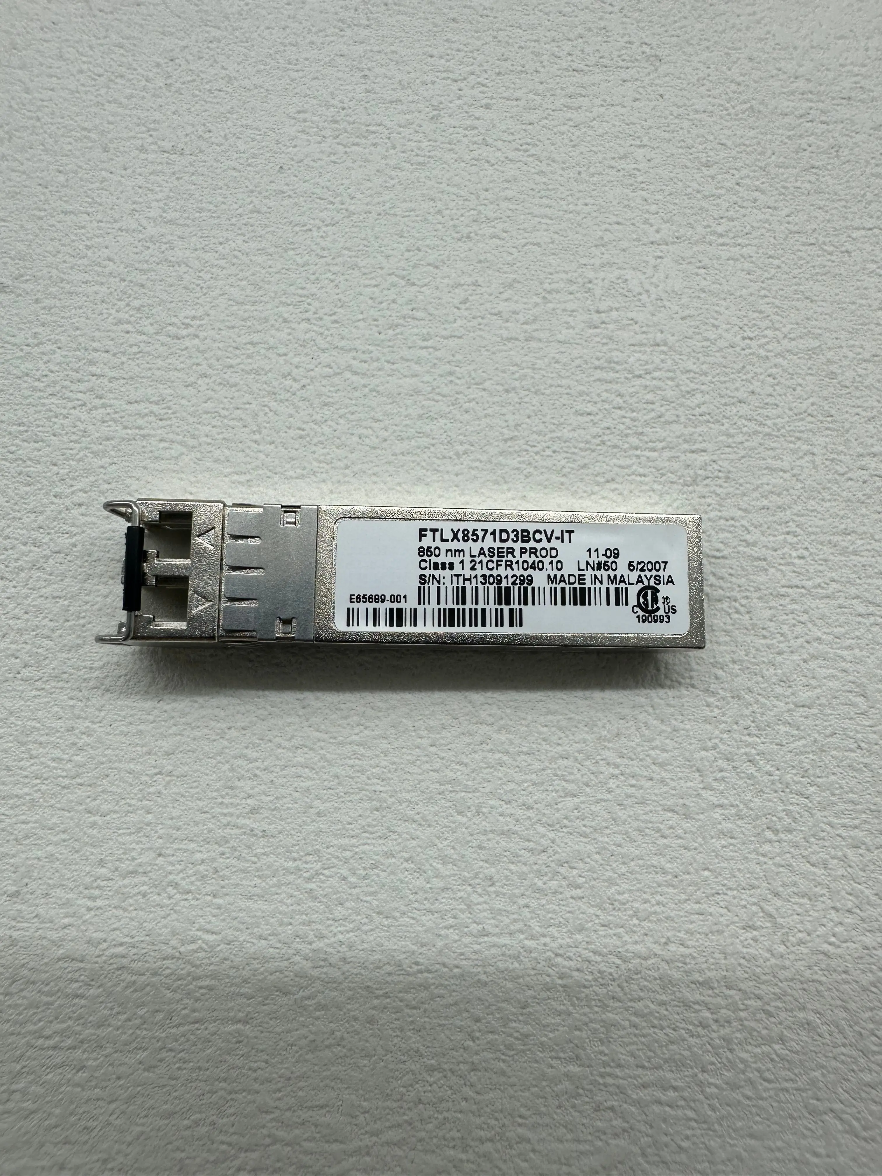 FTLX8571D3BCV-1T 10GBASE-SR SFP+ 850nm 300m LC MMF Transceiver Module
FTLX8571D3BCV-1T 10GBASE-SR SFP+ 850nm 300m LC MMF Transceiver Module