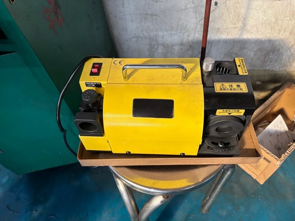 180W Drill Bit Sharpener Grinder (Model MR-13A), 3-13mm Sharpening Range, 110V/220V Compatible
180W Drill Bit Sharpener Grinder (Model MR-13A), 3-13mm Sharpening Range, 110V/220V Compatible