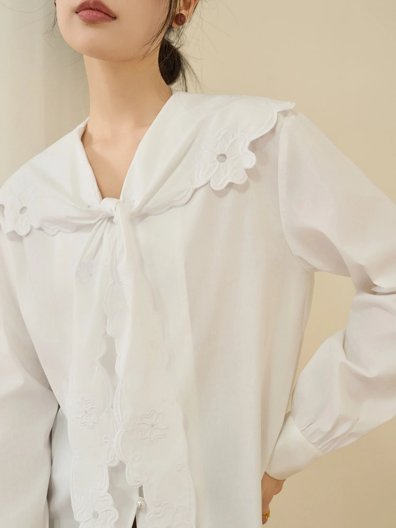 Flowing Era White Embroidered Long Sve irt Large Collar Spring Commute Sle Women's Faion Breathable Polyester Casual...
Flowing Era White Embroidered Long Sve irt Large Collar Spring Commute Sle Women's Faion Breathable Polyester Casual...