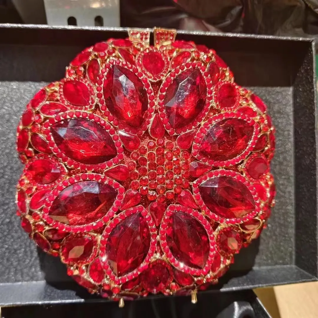 Large Stone Red Evening Bag Clutch Round Crystal Wedding Purse Bridal Bags Diamond Hard Metal Party Prom Handbags Rhinestone
Large Stone Red Evening Bag Clutch Round Crystal Wedding Purse Bridal Bags Diamond Hard Metal Party Prom Handbags Rhinestone