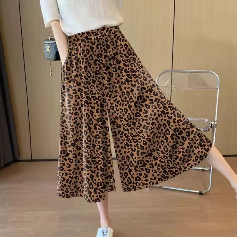 High Waist Wide Leg Pants Women's Casual Ice Silk Loose Fit Summer New Style Pear Shape Slimming Seven Inch Skirt Pants
High Waist Wide Leg Pants Women's Casual Ice Silk Loose Fit Summer New Style Pear Shape Slimming Seven Inch Skirt Pants