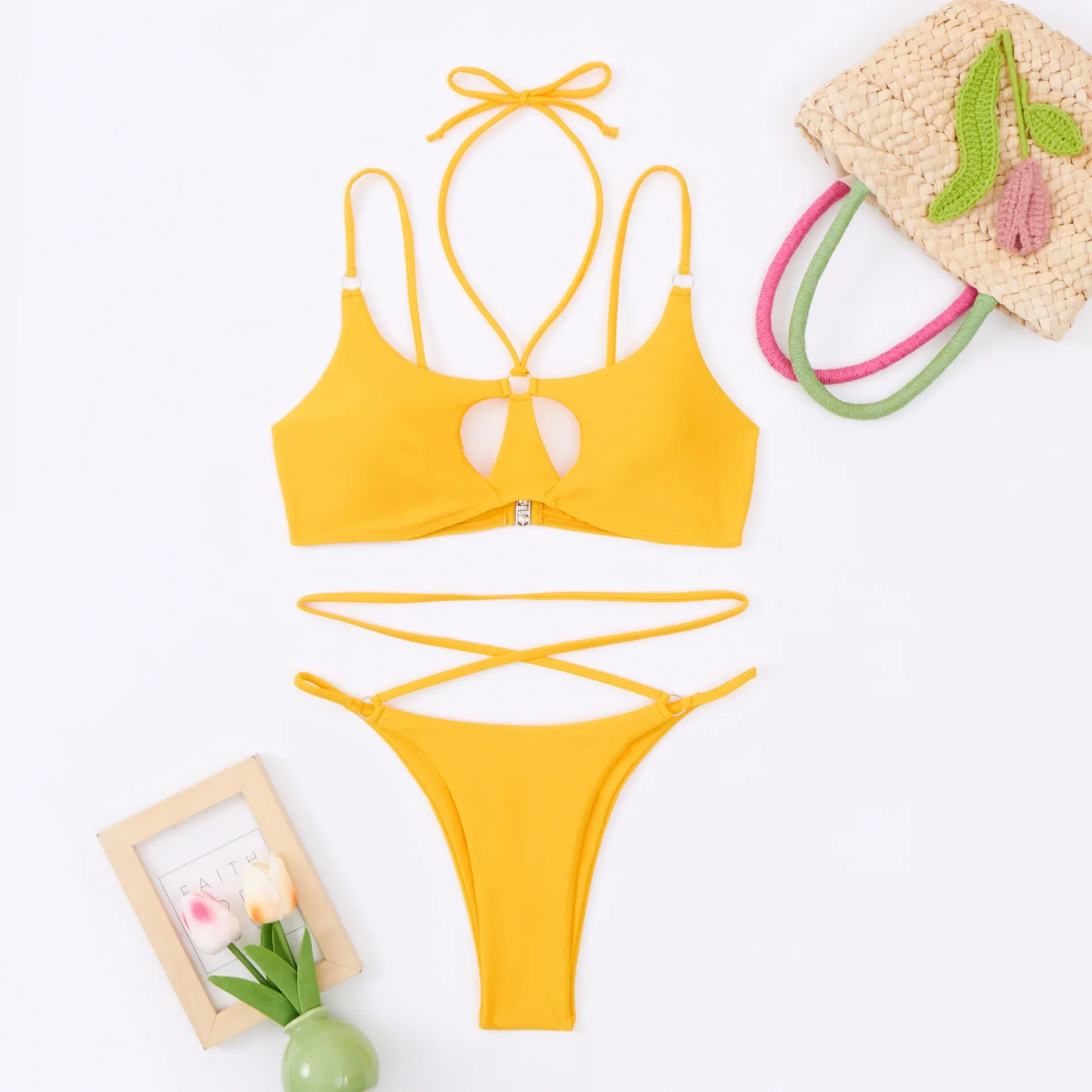 Sexy Black Micro Bikini 2024 Women Swimsuit Female Swimwear Thong Bikinis Set Brazilian Beach Wear Bathing Suit Cut Out Biquini
Sexy Black Micro Bikini 2024 Women Swimsuit Female Swimwear Thong Bikinis Set Brazilian Beach Wear Bathing Suit Cut Out Biquini