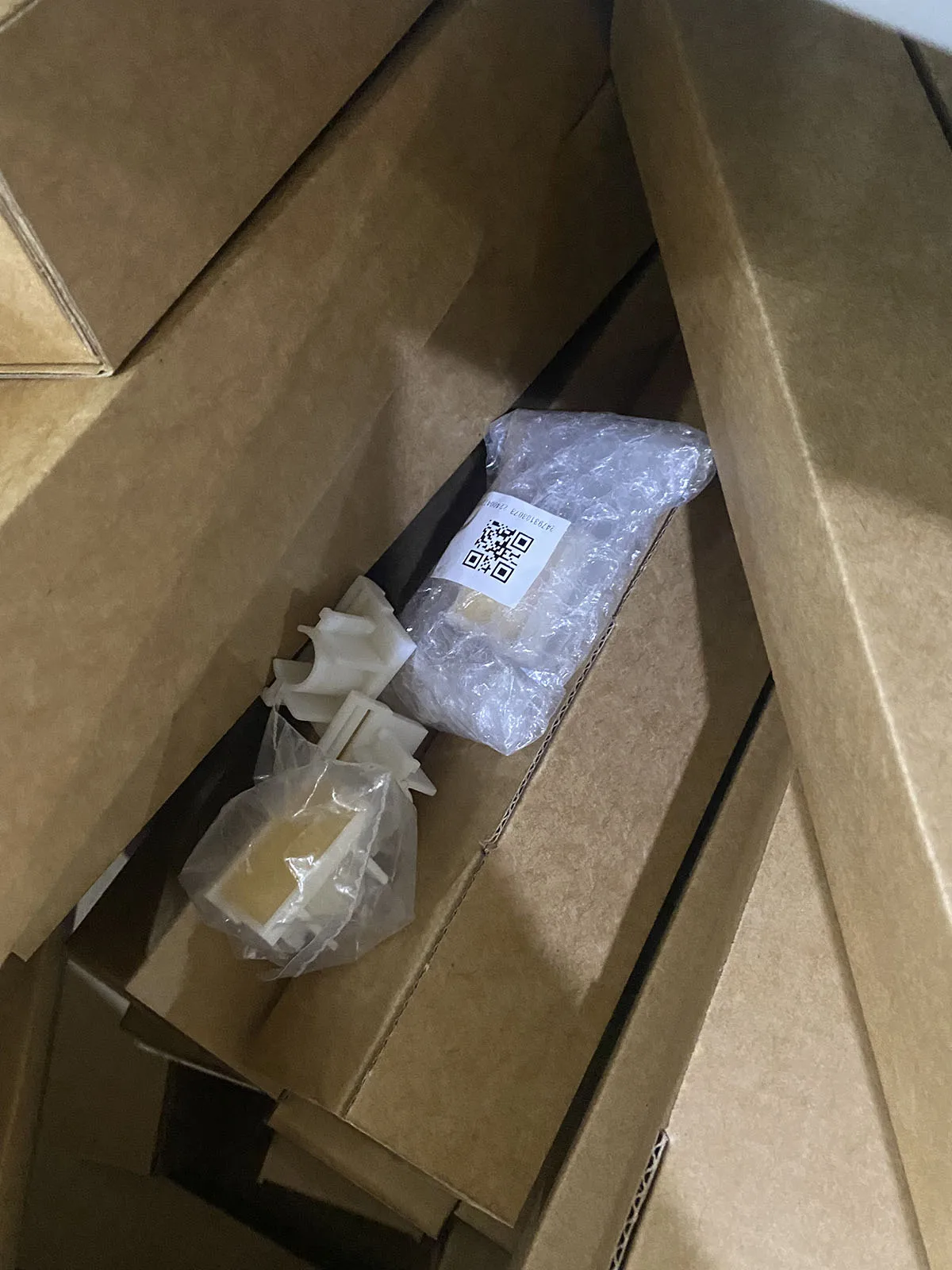 5Pieces ZV 180 /CZ 180 Original New Stripper Pad Unit for Riso TR 1000 1510 1530 1550 CR 1600 1610 1630 1640 CV 1850 1860
5Pieces ZV 180 /CZ 180 Original New Stripper Pad Unit for Riso TR 1000 1510 1530 1550 CR 1600 1610 1630 1640 CV 1850 1860