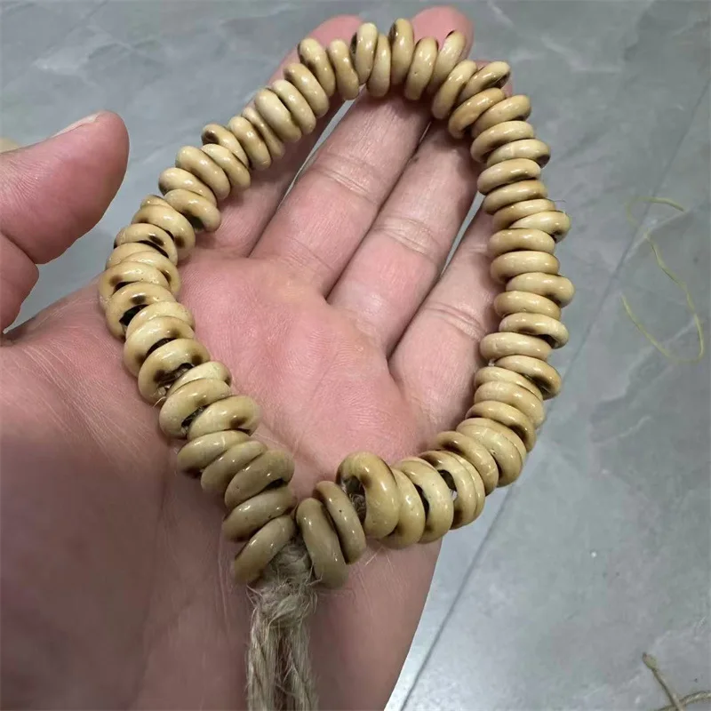 White Jade Bodhi Root Weathered Slice Old Bodhi Bronze Color Bodhi Root Round Bead Single Strand Bracelet Men and Women
White Jade Bodhi Root Weathered Slice Old Bodhi Bronze Color Bodhi Root Round Bead Single Strand Bracelet Men and Women