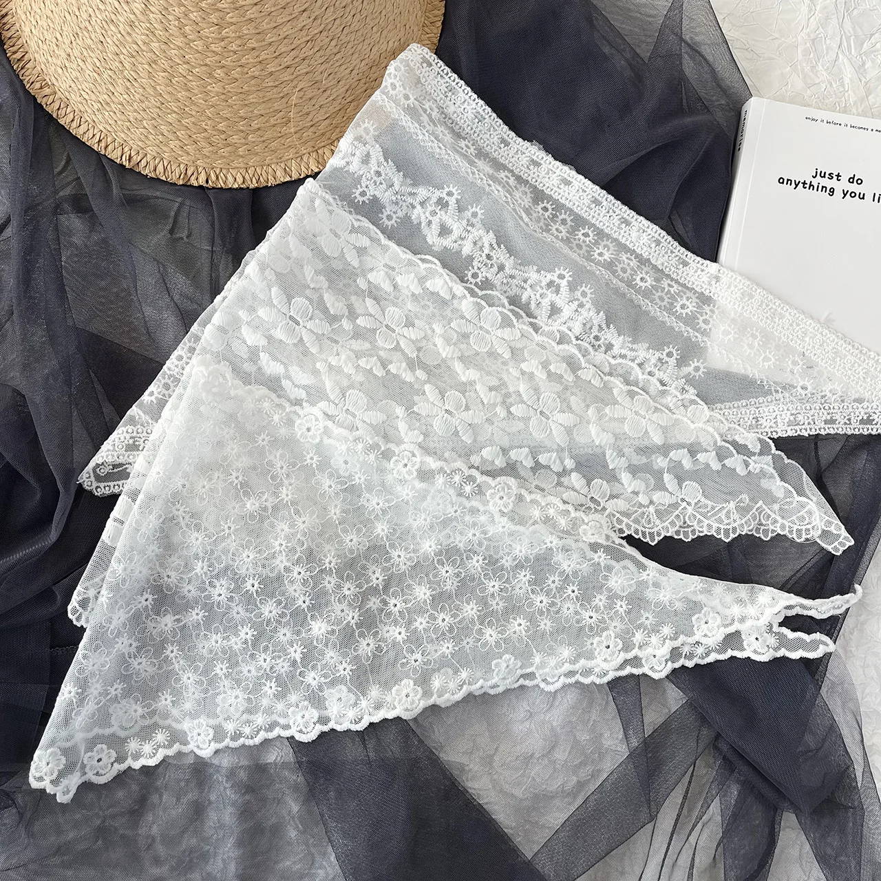 Sweet Lace Flower Scarf Triangle Neck Scarf Embroidered Lace Headscarf For Women Hair wrap Pastoral Kerchief Summer Lace Scarf
Sweet Lace Flower Scarf Triangle Neck Scarf Embroidered Lace Headscarf For Women Hair wrap Pastoral Kerchief Summer Lace Scarf