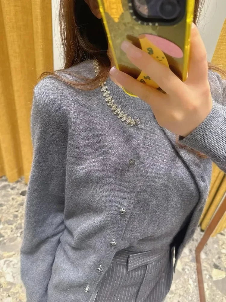 Women Diamond Round Neck Solid Color Sweater Single Breasted Cardigan or Sleeveless Vest Pullover for Female Fall 2024
Women Diamond Round Neck Solid Color Sweater Single Breasted Cardigan or Sleeveless Vest Pullover for Female Fall 2024