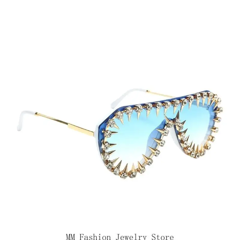 D0UB Стильные солнцезащитные очки со стразами и заклепками в оправе для повседневной носки и музыкальных фестивалей, очки для
D0UB Стильные солнцезащитные очки со стразами и заклепками в оправе для повседневной носки и музыкальных фестивалей, очки для