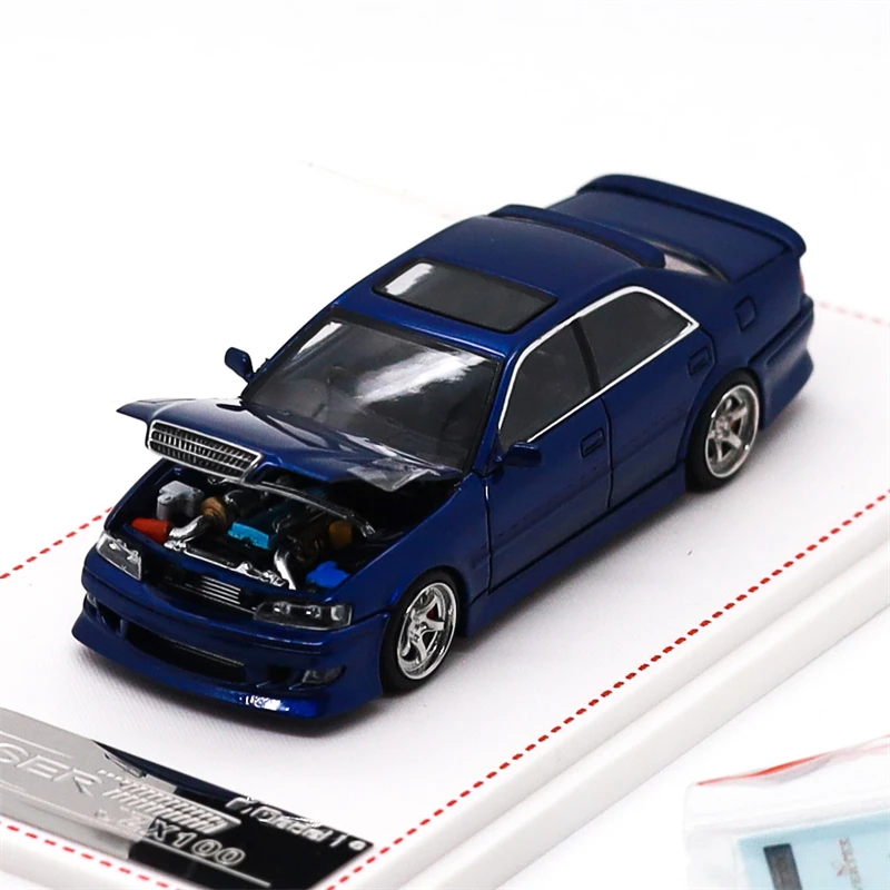 Model One 1:64 Chaser MK6 (JZX100) Royal Blue/Gloss Black Alloy Vehicle Collectible Car Model
Model One 1:64 Chaser MK6 (JZX100) Royal Blue/Gloss Black Alloy Vehicle Collectible Car Model