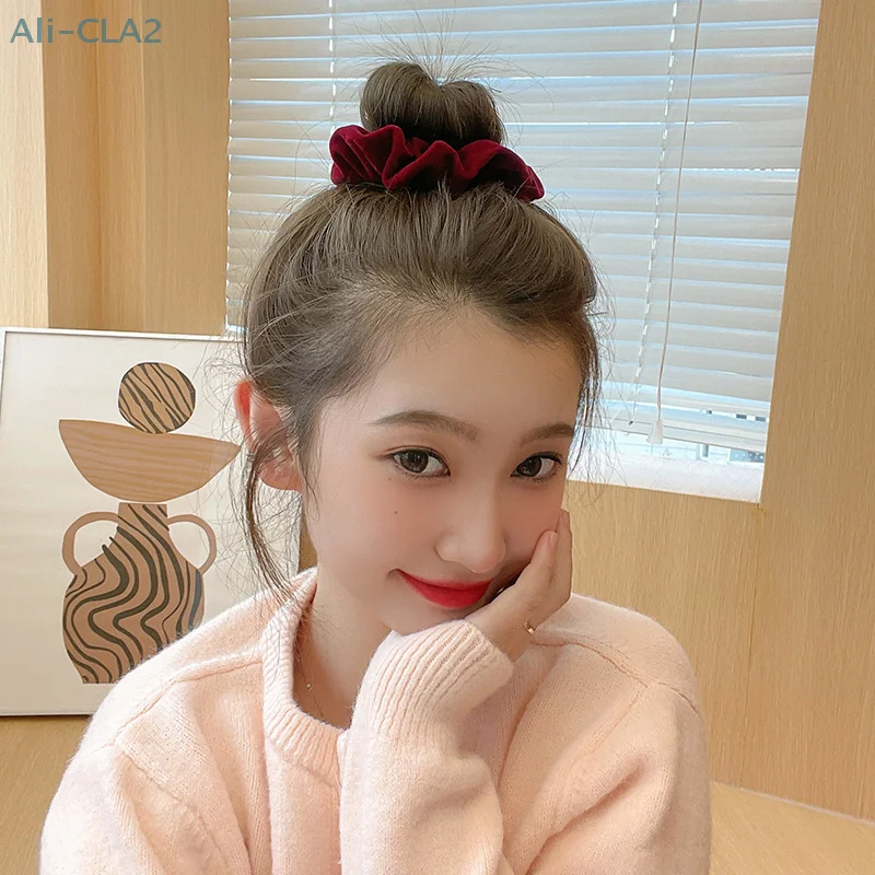 Winter Hair Accessories Red Hair Scrunchies Women Holiday Santa Claus Hair Ties Knitted New Year Schrunchies
Winter Hair Accessories Red Hair Scrunchies Women Holiday Santa Claus Hair Ties Knitted New Year Schrunchies