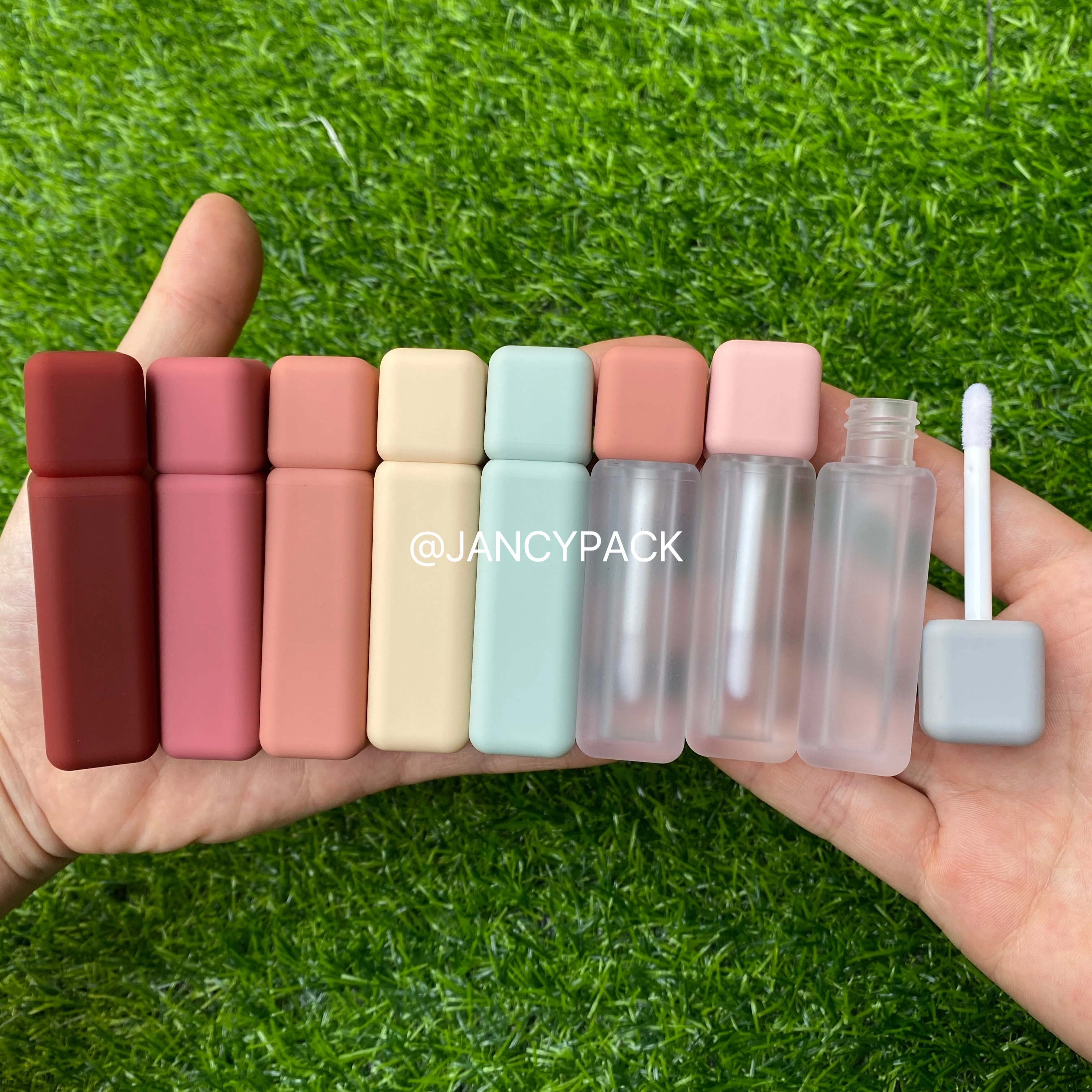 5ml Lipgloss Tubes Square Lip Gloss Bottles Lipblam Lipstick Tubes Rubber Painting Lip Glaze Tube Plastic Refillable Bottles
5ml Lipgloss Tubes Square Lip Gloss Bottles Lipblam Lipstick Tubes Rubber Painting Lip Glaze Tube Plastic Refillable Bottles