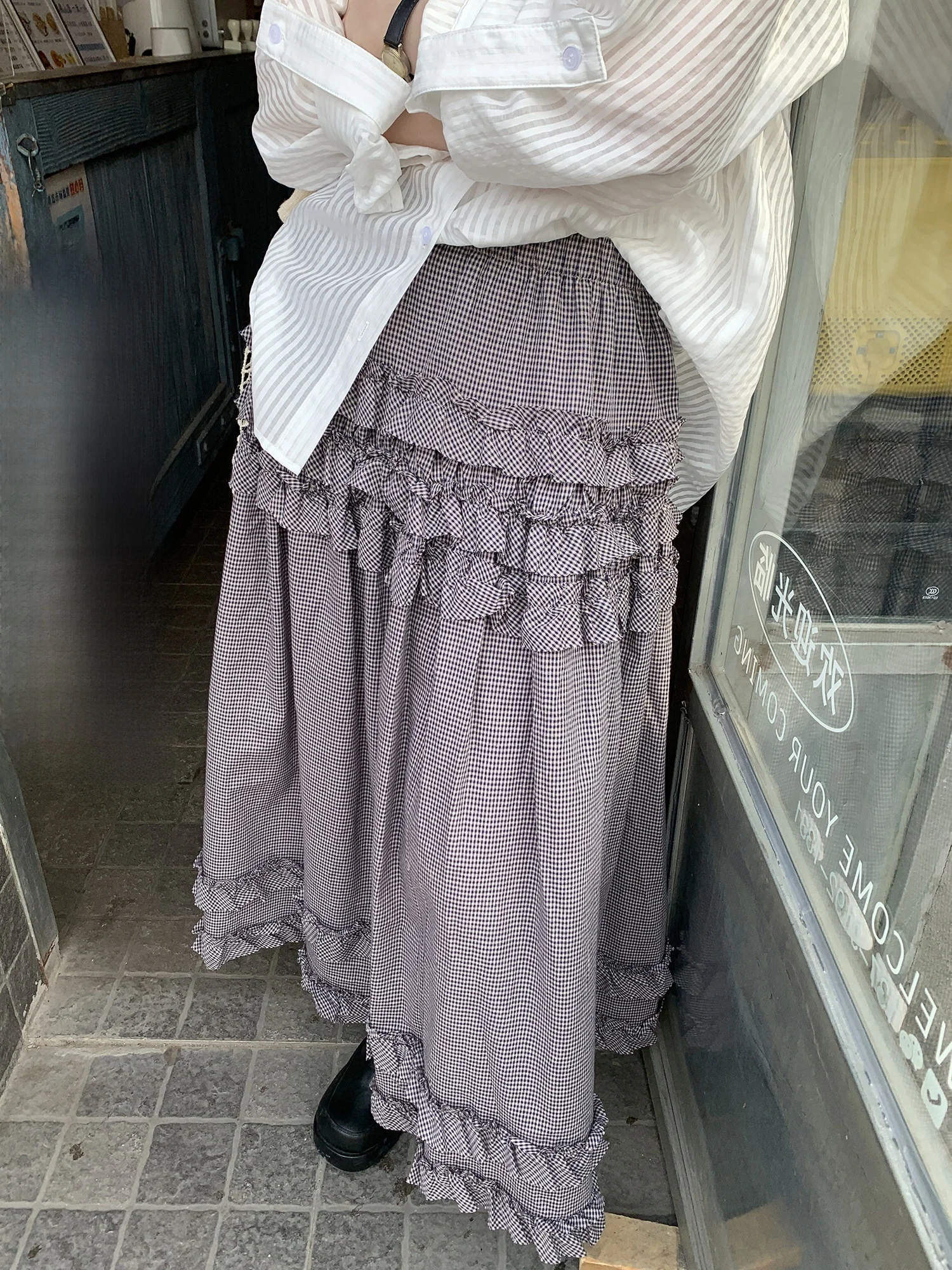 Artistic Vintage Style Layered A-Line Midi Skirt with Earlet Lace Trim High Waist Cotton Blend Full Body Half-length Skirt
Artistic Vintage Style Layered A-Line Midi Skirt with Earlet Lace Trim High Waist Cotton Blend Full Body Half-length Skirt