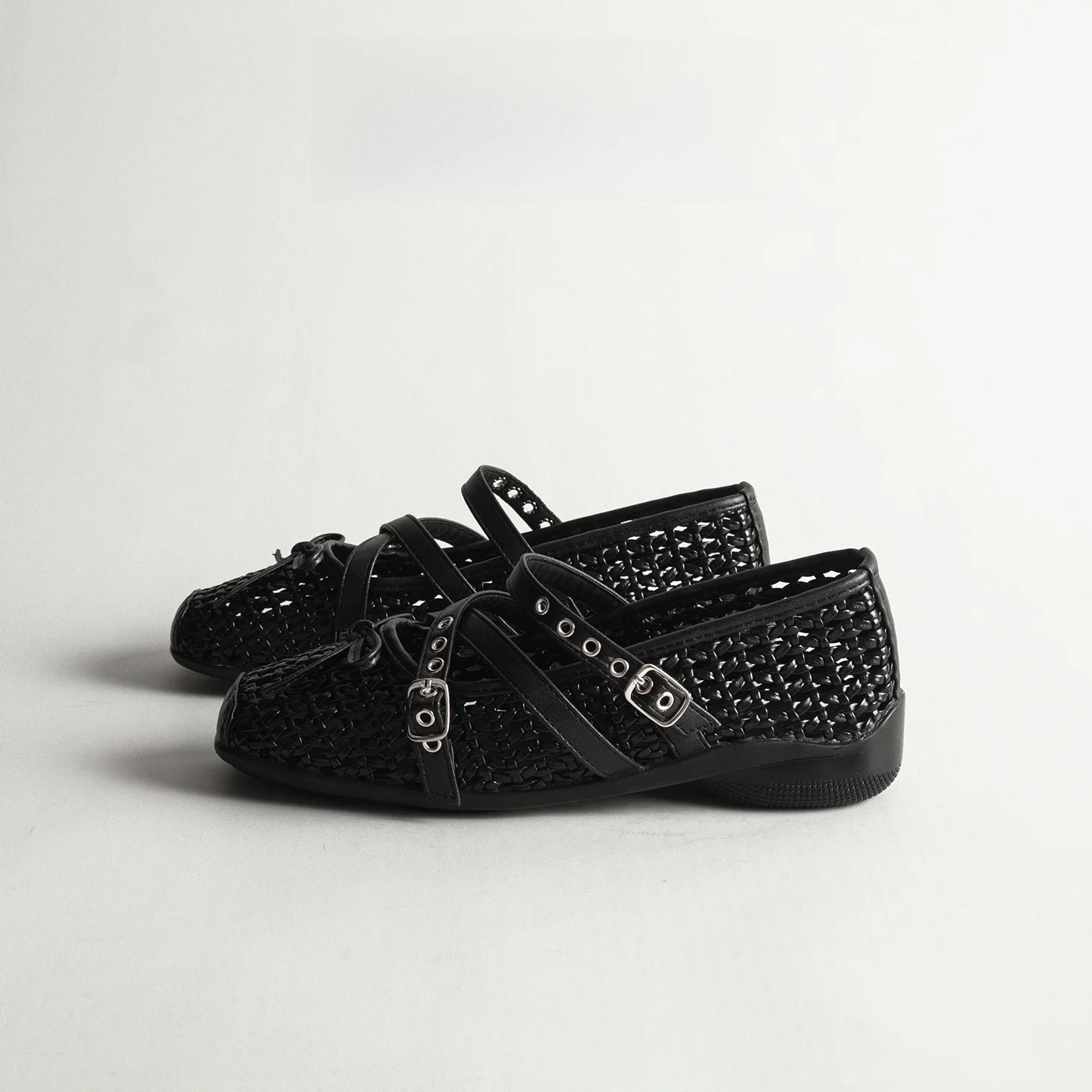 Retro Woven Hollow Mary Jane Flat Shoes Women's Versatile Breathable Cross Strap Knot Casual Ballet Flats
Retro Woven Hollow Mary Jane Flat Shoes Women's Versatile Breathable Cross Strap Knot Casual Ballet Flats