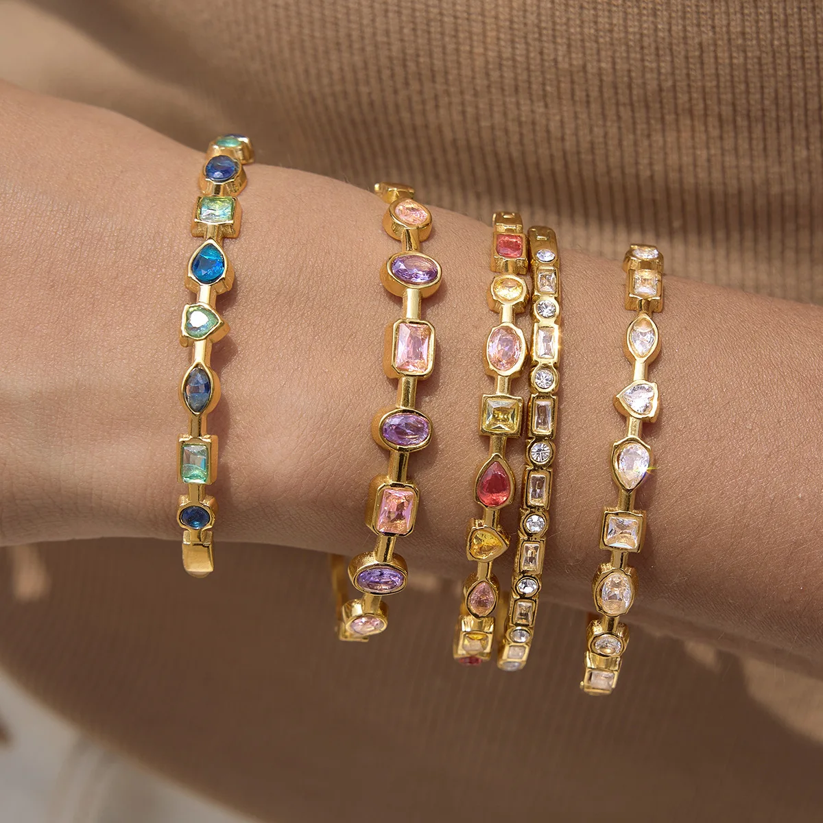 Stainless Steel Delicate Blue Pink Geometric Shape Splicing Colored Zircons Bracelet for Women 18K Gold Plated New Bracelets
Stainless Steel Delicate Blue Pink Geometric Shape Splicing Colored Zircons Bracelet for Women 18K Gold Plated New Bracelets
