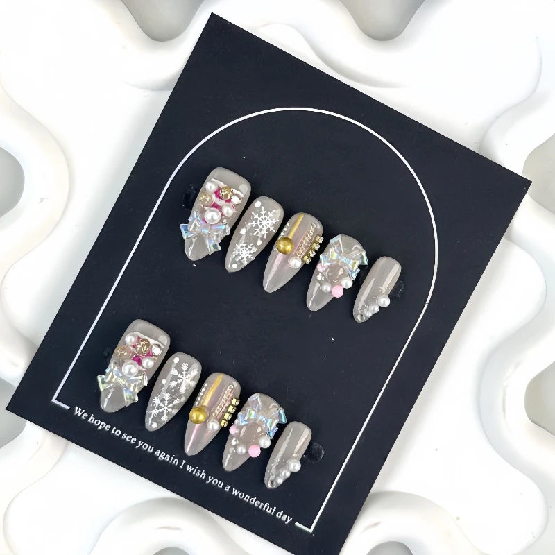 10pcs 2025 New Year Christmas Fake Nails Snowflake Design False Nails Art Full Cover Waterproof Removable Handmade Press on Nail
10pcs 2025 New Year Christmas Fake Nails Snowflake Design False Nails Art Full Cover Waterproof Removable Handmade Press on Nail