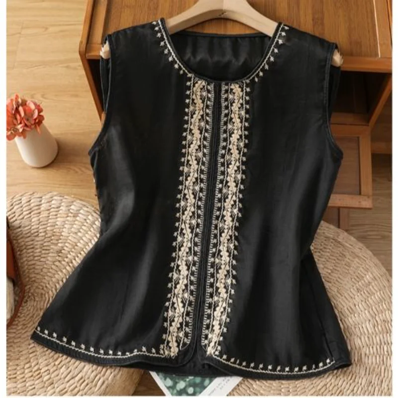 Retro old money style embroidered linen vest women's sleeveless shirt cotton linen bottom shirt underwear top
Retro old money style embroidered linen vest women's sleeveless shirt cotton linen bottom shirt underwear top
