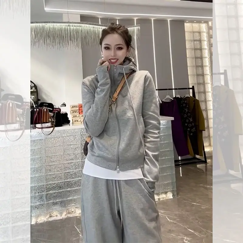 Suit Women's Grey Sweater Casual Fashion Sports High Sense Two-piece Suit Wear
Suit Women's Grey Sweater Casual Fashion Sports High Sense Two-piece Suit Wear