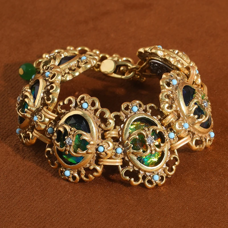 Vintage Hollow Rhinestone Opal Bracelet Charm For Woman 18k Real Gold Plated Luxury Dubai Jewelry Designers Accessories 2025
Vintage Hollow Rhinestone Opal Bracelet Charm For Woman 18k Real Gold Plated Luxury Dubai Jewelry Designers Accessories 2025