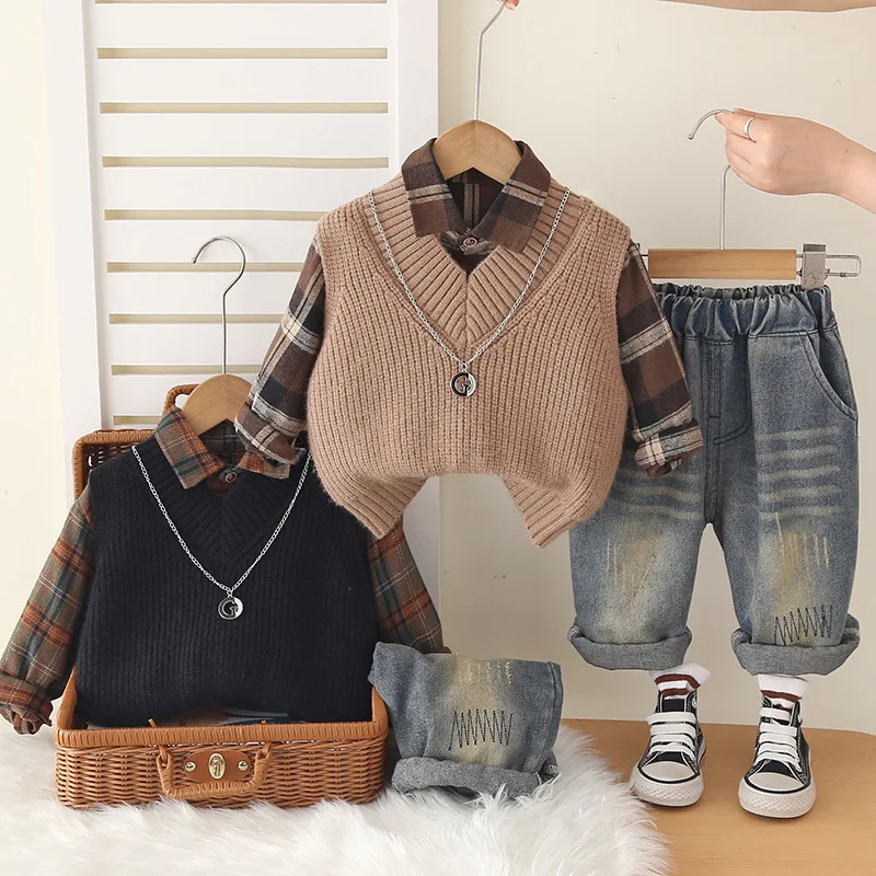 2025 Autumn Boys Korean Style 3-Piece Set Knit Vest + Plaid Shirt + Jeans Outfit for Toddler 1-6 Years Warm Casual Clothes
2025 Autumn Boys Korean Style 3-Piece Set Knit Vest + Plaid Shirt + Jeans Outfit for Toddler 1-6 Years Warm Casual Clothes