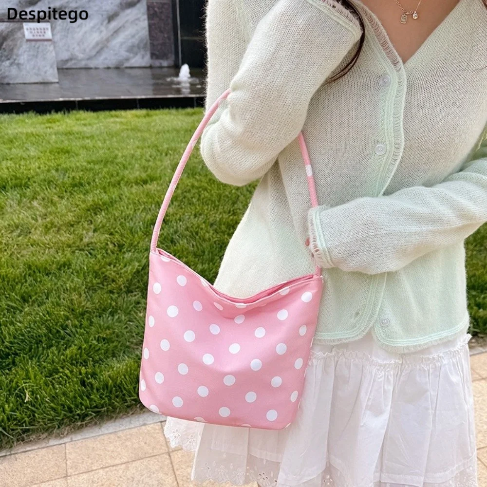 Sweet Polka Dot Shoulder Bag Candy Color Lightweight Nylon Tote Bag Large Capacity Durable Bucket Handbag Outdoor Use
Sweet Polka Dot Shoulder Bag Candy Color Lightweight Nylon Tote Bag Large Capacity Durable Bucket Handbag Outdoor Use
