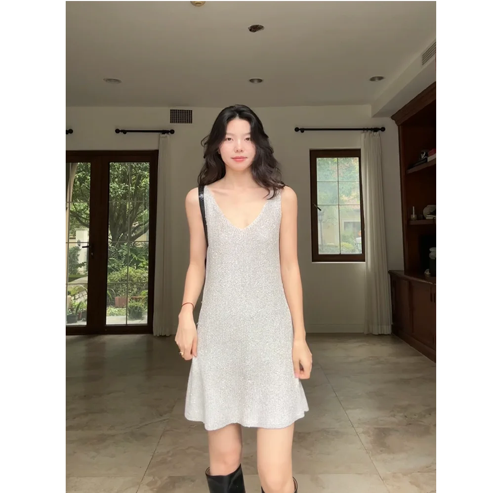 Elegant Shiny Sequin Vest Skirt Set G924Z11881 Fashionable Spring Outfit for Women Commute Style Polyester Fiber Two-Piece Set
Elegant Shiny Sequin Vest Skirt Set G924Z11881 Fashionable Spring Outfit for Women Commute Style Polyester Fiber Two-Piece Set