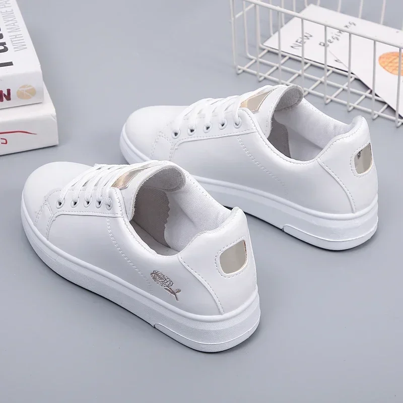 New 2025 Woman Shoe Fashion Embroidered White Sneaker Breathable Flower Lace-Up Women Sneakers Leather Pu Casual Shoes
New 2025 Woman Shoe Fashion Embroidered White Sneaker Breathable Flower Lace-Up Women Sneakers Leather Pu Casual Shoes