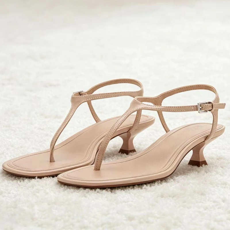 Novely Split Toe Kitten-heel Sandals for Women Comfortable Beach Casual Shoes Square Toe Buckle Design Summer High Heels Ladies
Novely Split Toe Kitten-heel Sandals for Women Comfortable Beach Casual Shoes Square Toe Buckle Design Summer High Heels Ladies