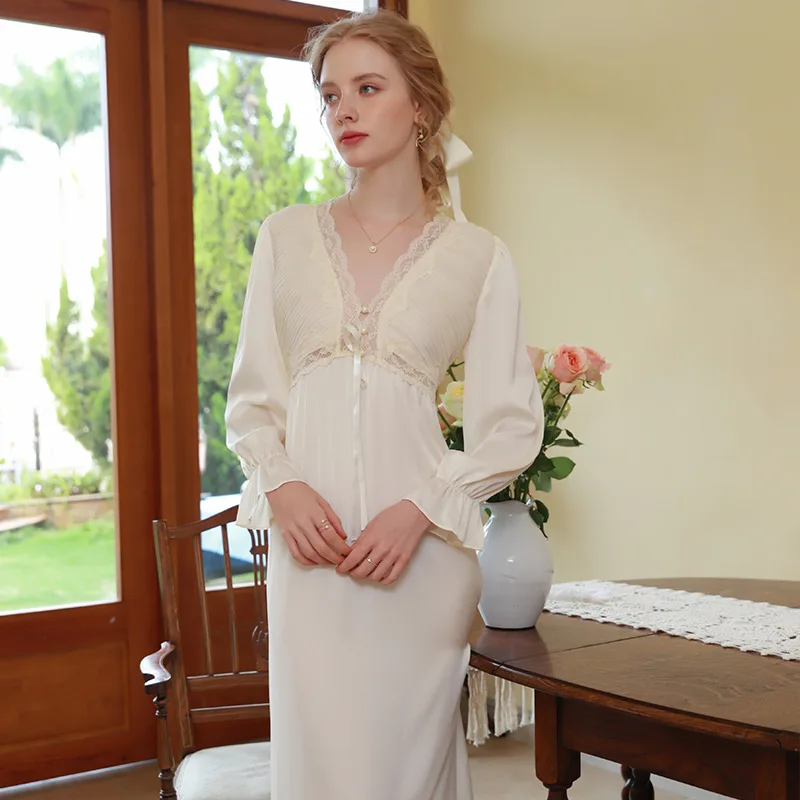 Nightdress European Retro Style Nightdress Lace Nightdress Romantic Nightgown Woman
Nightdress European Retro Style Nightdress Lace Nightdress Romantic Nightgown Woman