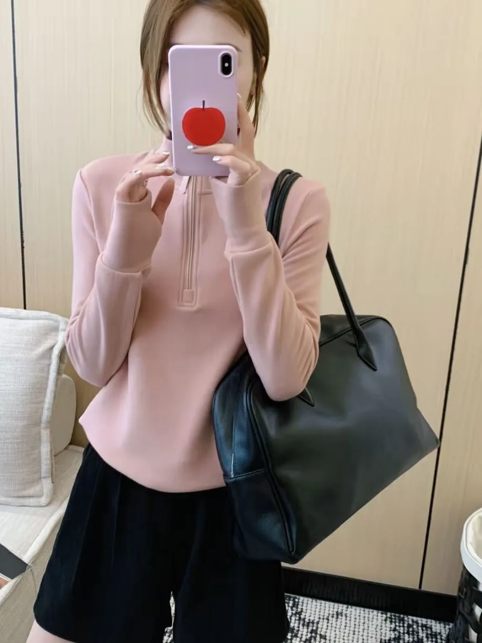 Women's Stand Collar Half Zipper Self-Heating Warm Velvet Base Shirt Slimming T-Shirt Top for Autumn Winter Fashion Versatile
Women's Stand Collar Half Zipper Self-Heating Warm Velvet Base Shirt Slimming T-Shirt Top for Autumn Winter Fashion Versatile